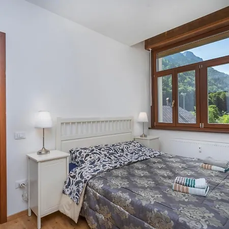 Apartamento Guesthost - Lovely In The Julian Alps Cave del Predil